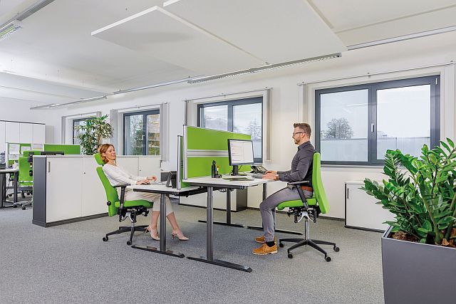 Höhenverstellbarer Schreibtisch